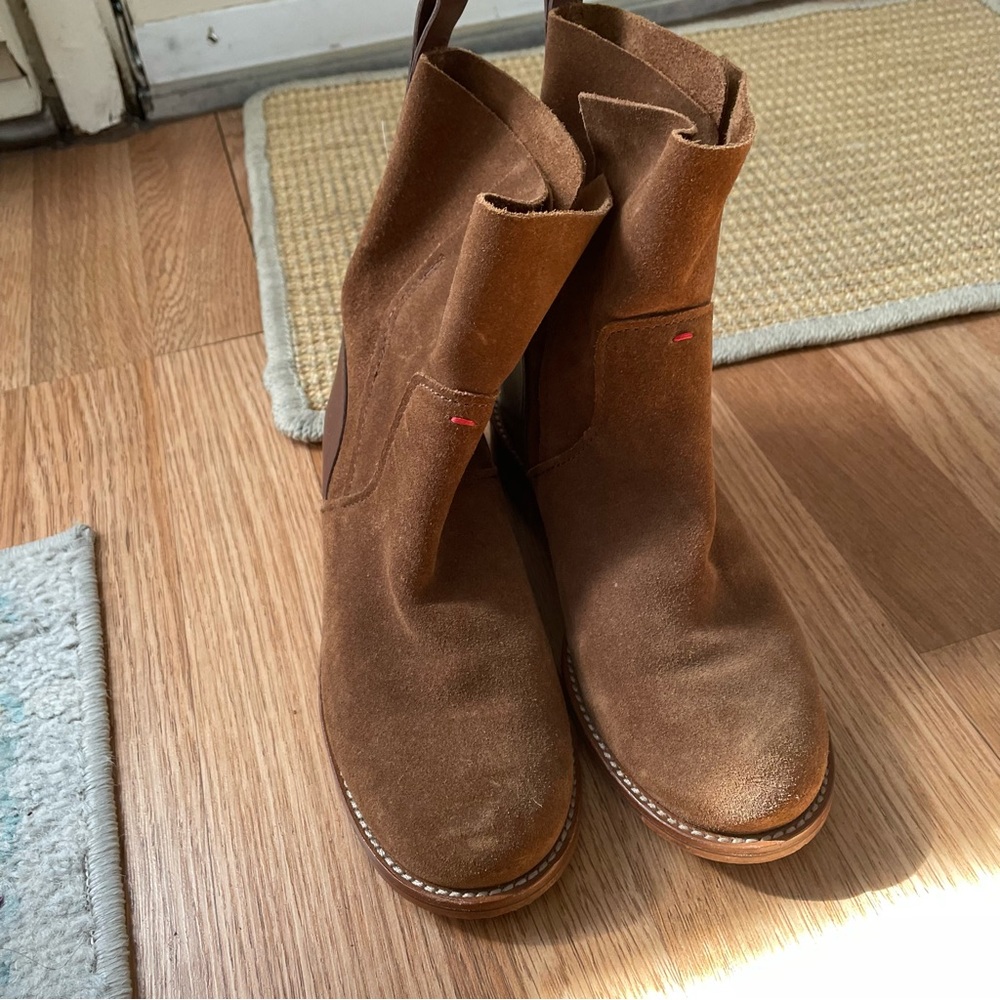 Ellen Degeneres Ankle Boots 6.5